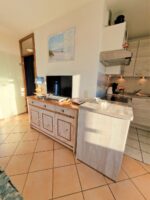 Wohnzimmer_mit-Kuechenzeile