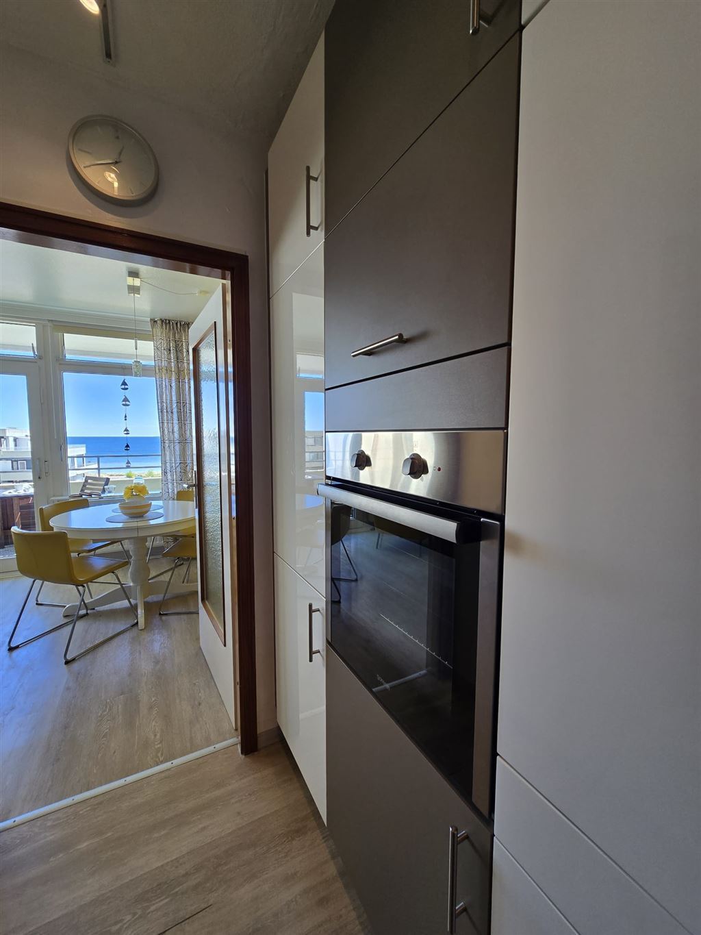 Voll ausgestattte Küche